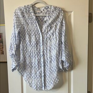 Zac & Rachel Blue and White Patterned Button Down Shirt